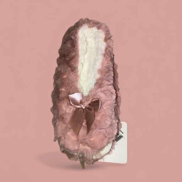 Chatties dark pink fuzzy slippers - Picture 2 of 9